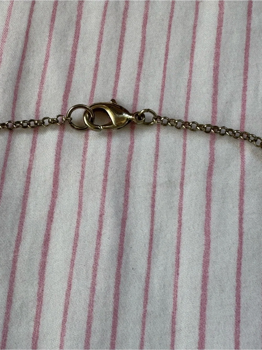 N/A elegant gold